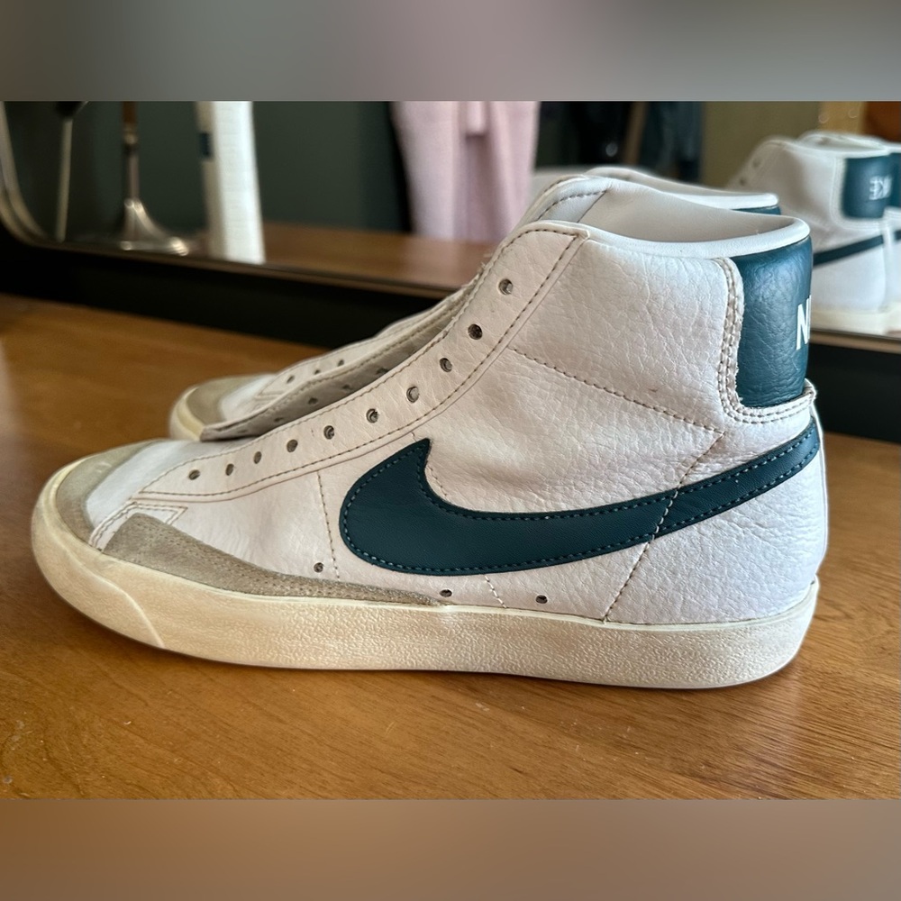 Nike Blazer Mid 77 with Teal Swoosh Size - Men’s 7.5/Women’s 9 NO LACES